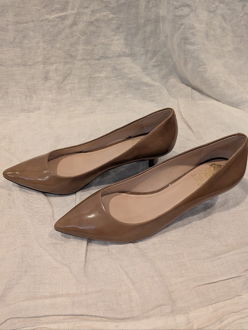 Meow! Vince Camuto Naureen Taupe Patent Pointed-Toe kitten heels size 9 - Picture 9 of 9